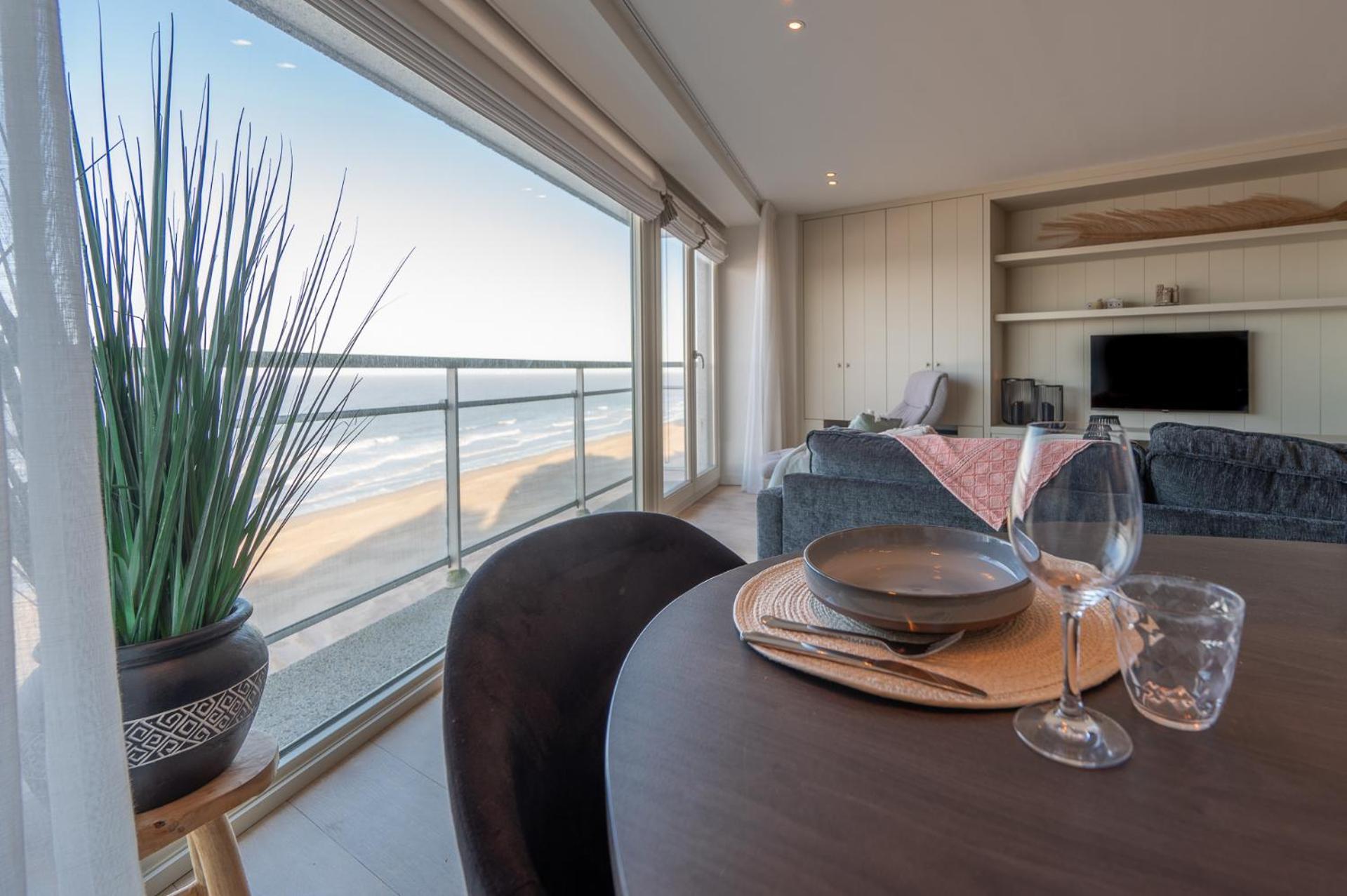 7E Verdiep Appartement Op De Zeedijk In Knokke Voor Max 6 Personen Exteriör bild